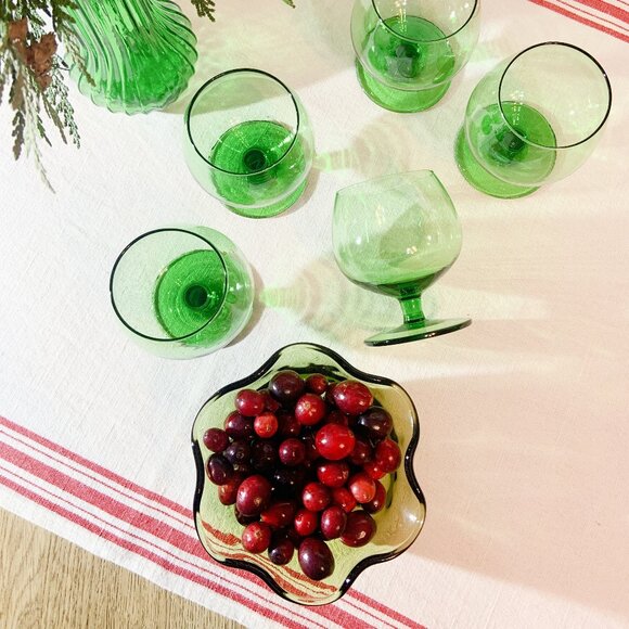 Vintage Set of 4 Green Glass Brandy Glasses / Spirit Glasses / Brandy Snifters - Picture 3 of 10
